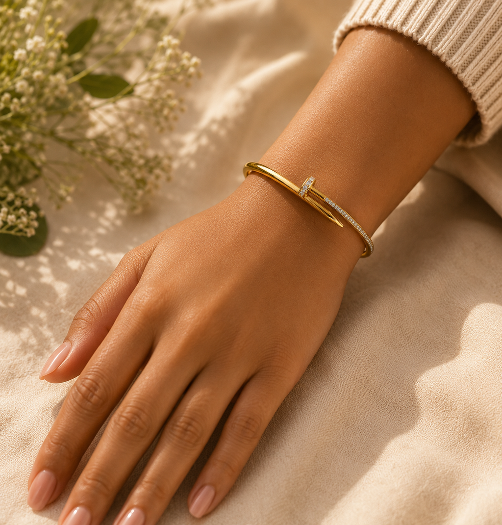 Golden Clasp Bracelet