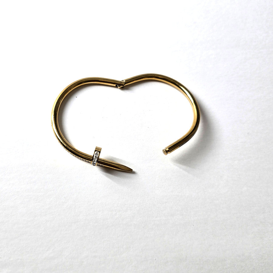 Golden Clasp Bracelet